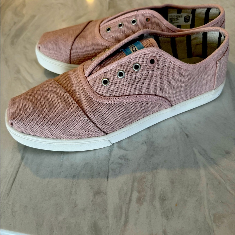 Toms shoes
